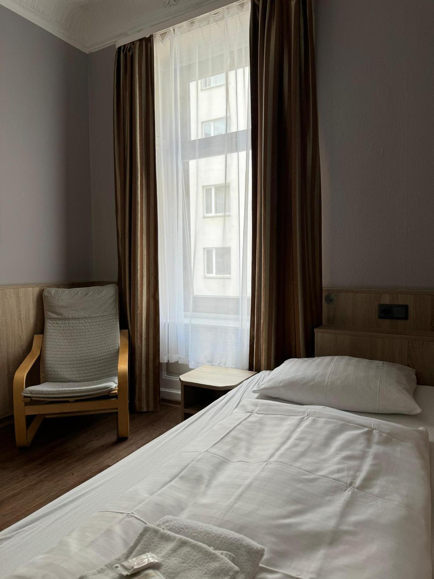 Hotel Kieler Hof Am Hauptbahnhof - Hamburg Central Station Buitenkant foto