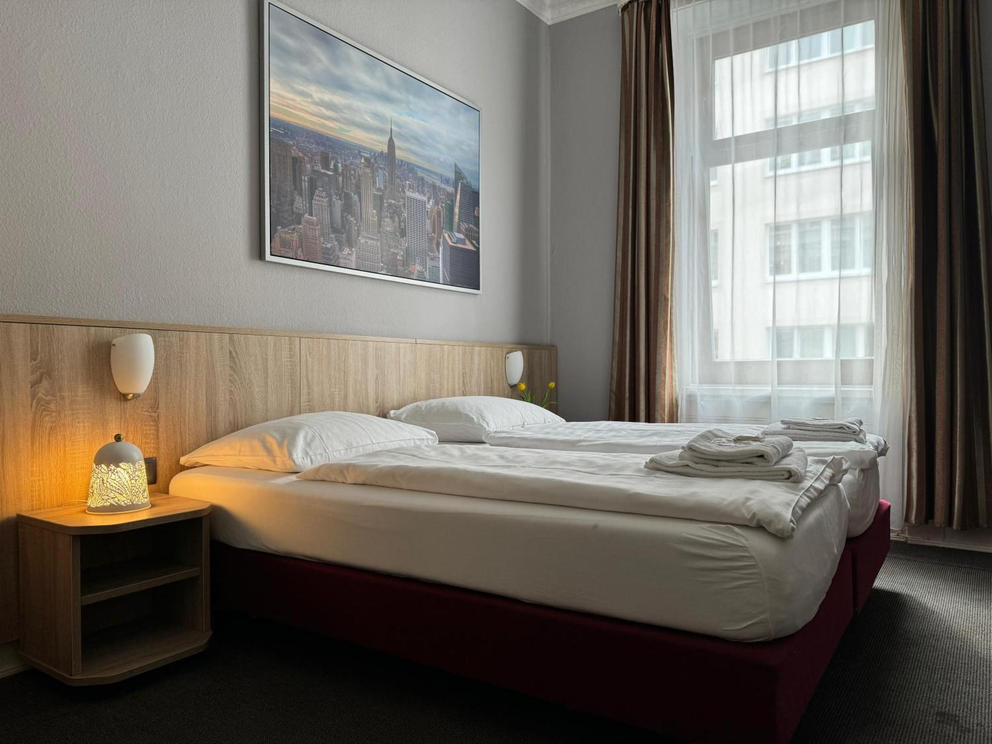 Hotel Kieler Hof Am Hauptbahnhof - Hamburg Central Station Buitenkant foto